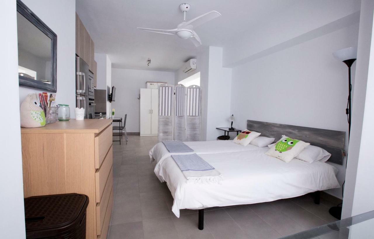Apartamento Malagueta Beach 10 Malaga Ngoại thất bức ảnh
