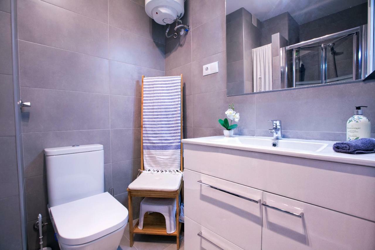 Apartamento Malagueta Beach 10 Malaga Ngoại thất bức ảnh
